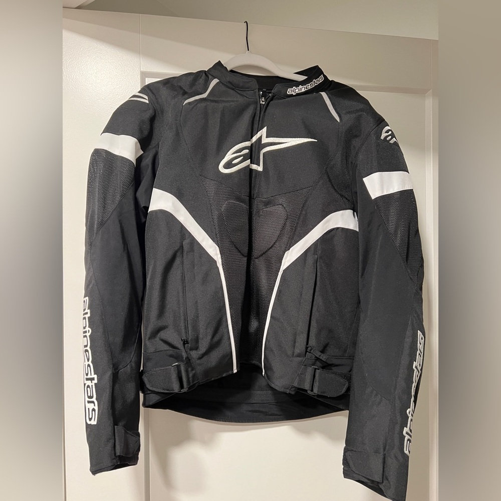Alpinestars jacket for riding motorcycle